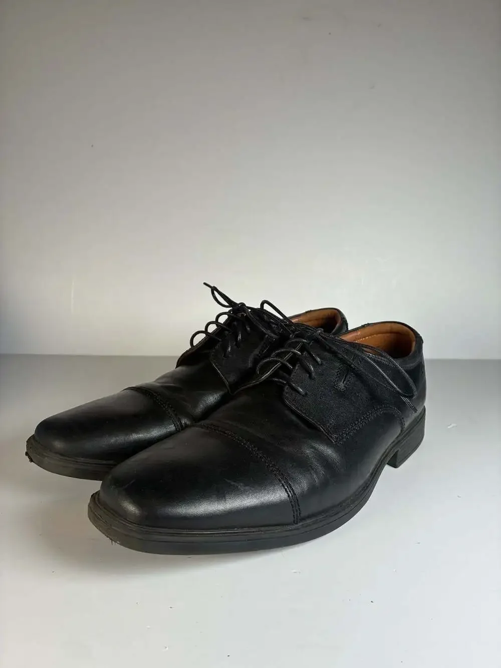 Clarks Tilden Cap Men's Size 8.5W Leather Cap Toe Oxford Dress Shoes